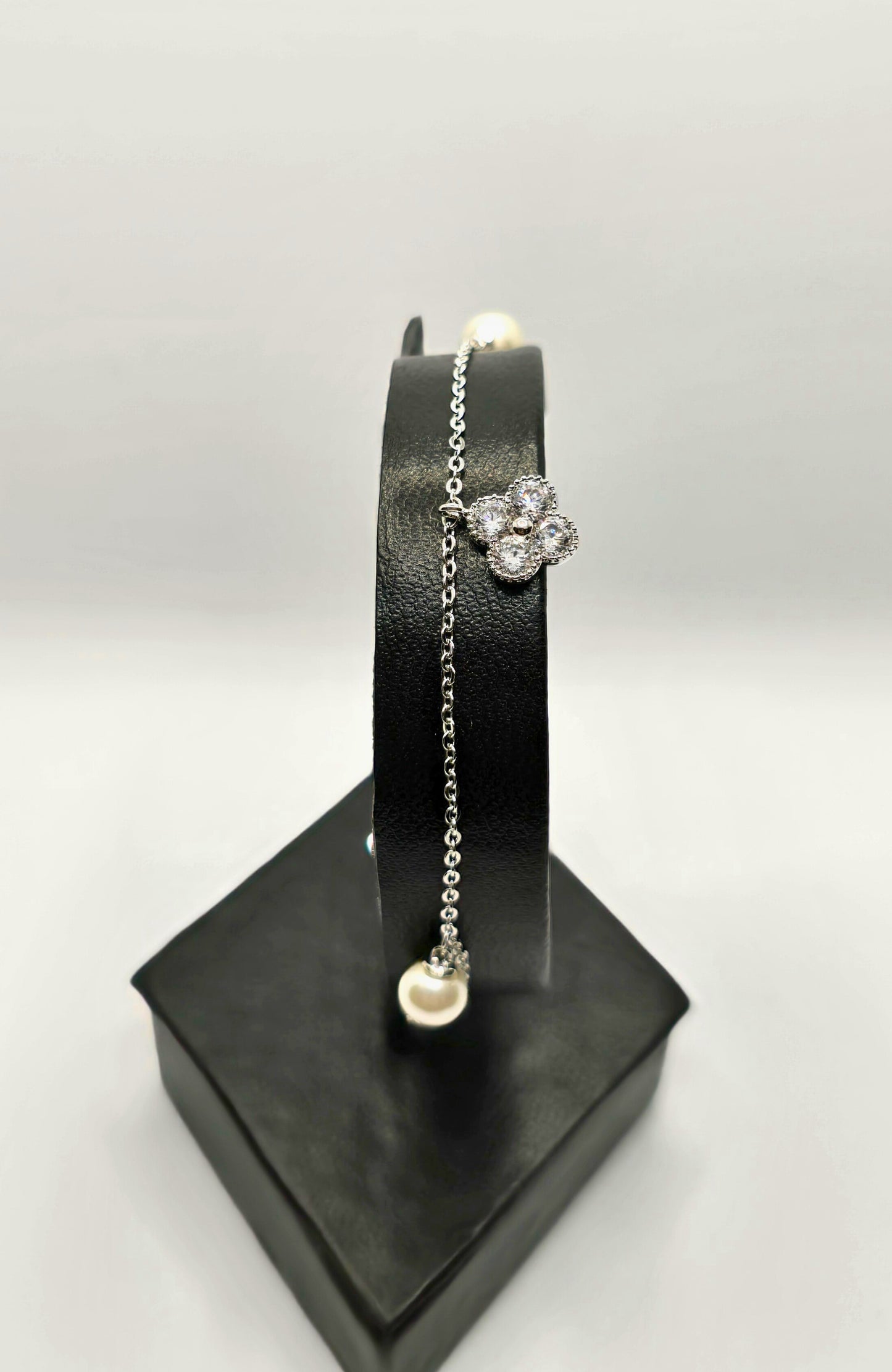 Delicate Silver-Tone Bracelet with Floral Charm & Pearl Accents-BT10