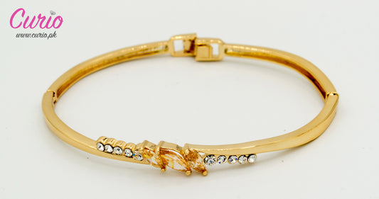 Elegant Gold-Plated Bangle Bracelet with Crystal Accents-BT5